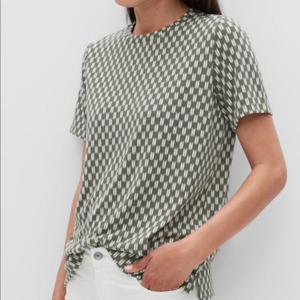 Banana Republic Green and White Short Sleeve Women's Shirt